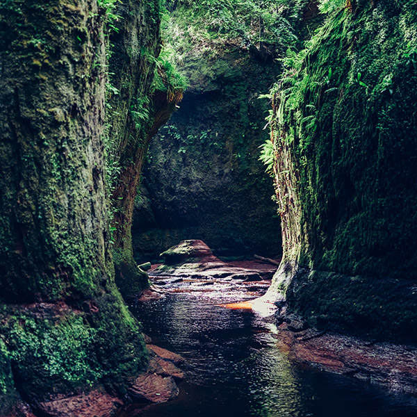 Photograph of The Devil's Pulpit by Alex Nichol